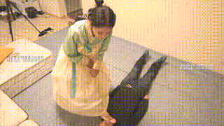 希雨韩国娘娘装踩脖踩踏羞辱