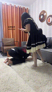 【白兔】双S-轮流踩踏舔鞋舔脚鞭打【双视角版】bf46519_1