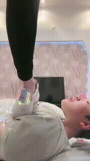 【思诺】第一次玩深喉变被踹打吃船袜 bf26763