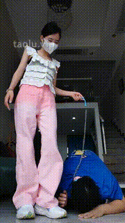 【多多】脚下的快乐-转胯.运动鞋全体重踩踏-掐肉-棉袜捂脸 bf29341