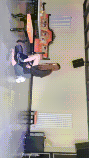 【苏西】马丁鞋虐废狗-踩踏坐垫碾头跺狗爪 JS23091401