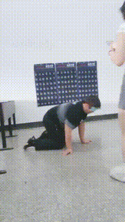 【爱可呀】双S学生主教室玩弄-骑马踩踏脚捂脸【双视角版】JS23090908_1