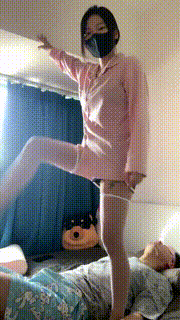 【莉宝儿】妹妹白丝踩踏诱惑哥哥【完整版】 bf33114_1