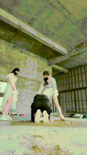 【亦瞳】双S荒地暴打-运动鞋踢踹-吃泥土沙子-遛狗爬行 bf30898