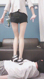 【美娜格格】运动鞋全体重踩踏 bf18636