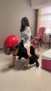 【文文master】性感女神骑马鞭打暴力踹头 bf28465