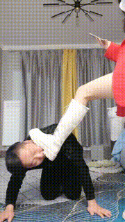 【丫丫啊】长靴御姐欺负小奶狗 bf22291