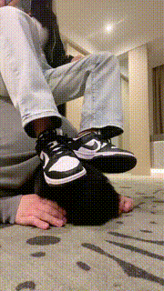 【海绵大大】AJ踩踏碾压骑马闻臭袜臭脚 bf27238