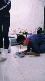 【徐婉琪】袜子泡圣水耳光内裤套头圈养狗笼 bf33121