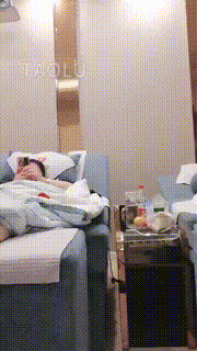 【刘二狗】会所给小姐姐舔脚专场 bf10216