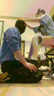 【子衿大大】白丝萝莉主踩虐-狂抽耳光 bf26463