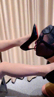 【潘妮女王】白领诱惑调-吃口水-闻舔高跟-挠痒-插嘴 bf30501