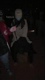 【樱木花椒】和闺蜜深夜户外溜家奴 bf10319