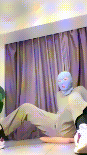 【小劳拉】高跟黑丝重度提档_踩 bf20456