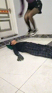 【疯狂浪子】素人全体重踩踏 bf23923