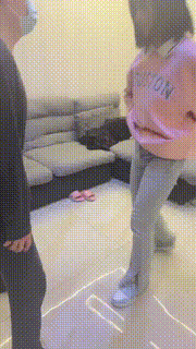 【依依子】高中生重度提档耳光踩踏喂食 bf27637