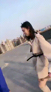 【二宝】精彩!三网红户外重度踢踹虐废狗【双视角版】 bf11289_1