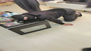 【Da猫】素人S-马丁靴踩_脚喂食【双视角版】JS250302-21