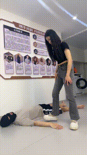 【狗哥】裸足插嘴-吃白袜-运动鞋全体重踩-气味羞辱-提档 bf29221