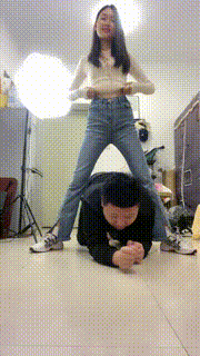 【艾莉】夜跑后原味棉袜捂脸转胯羞辱 bf26706