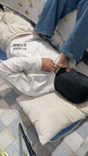 【小胖墩】白袜脚玉足蹂躏踩家奴JS241227-6