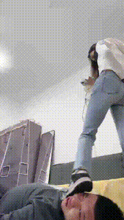 【美娜格格】人体蹦床-运动鞋白棉袜踩踏【双视角版】 bf27820_2