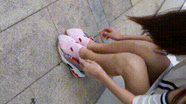 【物恋传媒】第49期：露肩连衣裙搭配撞色老爹鞋，搭配粉色短棉袜期：.MP4