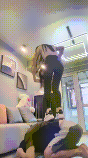 【伊楠】姐妹花S-运动鞋白袜踩掐乳手捂窒息【双视角版】 bf31742_2