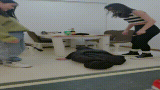 【乔伊】双S-运动鞋暴力踢踹虐打_脚下喂食【三视角版】bf49221