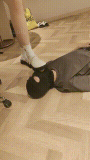 【00后大学生S】开发闺蜜弟弟-人肉脚垫-痰盂尿壶白棉袜塞嘴 bf33771