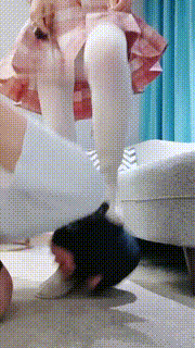 【羌爷】萝莉主大热天靴子与狗【完整版】 bf29414_2