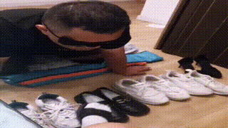 【上海汤圆】多双脏鞋-训化人体擦鞋器【双视角版】bf43582_1