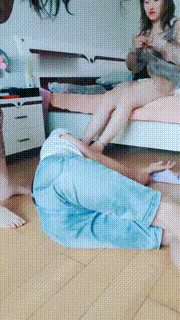 【苏曼德拉】3S剧情-偷闻邻居家的玉足【完整版】 bf30861_2