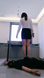 【敏主】白领S高跟丝袜脚全体重踩踏【双视角版】 bf29038_2