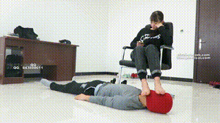 【00后天使女主】的踏板–棉袜+裸足堵嘴!