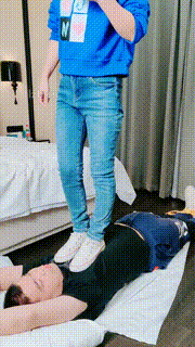 【萌宝儿】掐乳帆布鞋白棉袜踩踏深喉 bf34010