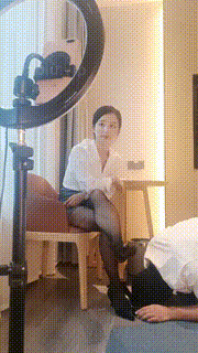 【伊柔】继母黑丝高跟玩脚下狗儿子【双视角版】 bf32445_1