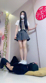 【精神小妹】3学生S-运动鞋+白袜全体重踩踏 bf29054