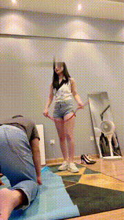 【思诺】车模S-帆布鞋暴力踢踹贱狗【完整版】 bf30186_1