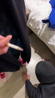 【伊莉】情侣主-玩弄绿帽追求者喝烟头圣水口水骑马 bf24539