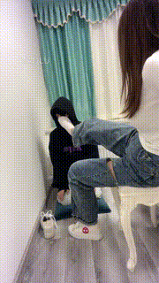 【巴莉女王】首调下贱小母狗 bf10842