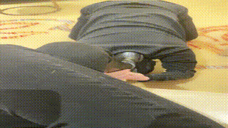 【小妈】桌底无意识长靴踩虐JS250111-43