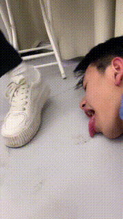 【术术S】夜跑后强制狗舔白鞋白袜深喉 bf25676