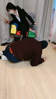 【暴力美学】残暴女总裁对付员工 bf22725