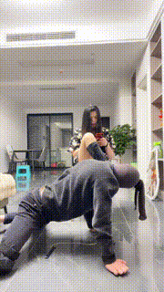 【婷S】长靴S-暴力耳光鞭打踩踏