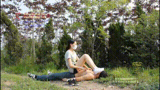 户外调教，原味白袜，践踏，羞辱，舔脏鞋超脏袜子和美脚