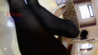 【奴隶岛】—POV狗奴羞辱喂食、舔脚