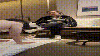 【金融女主】强迫舔脏鞋底_棉袜玉足气味辱bf49179