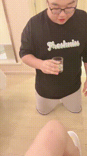 【香芋朱朱】素人S调-闻舔小白鞋白袜-踩踏耳光提档【完整版】 bf29454_2