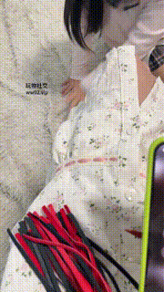 【小凤梨】裸足踩你们的女神犬bf49933